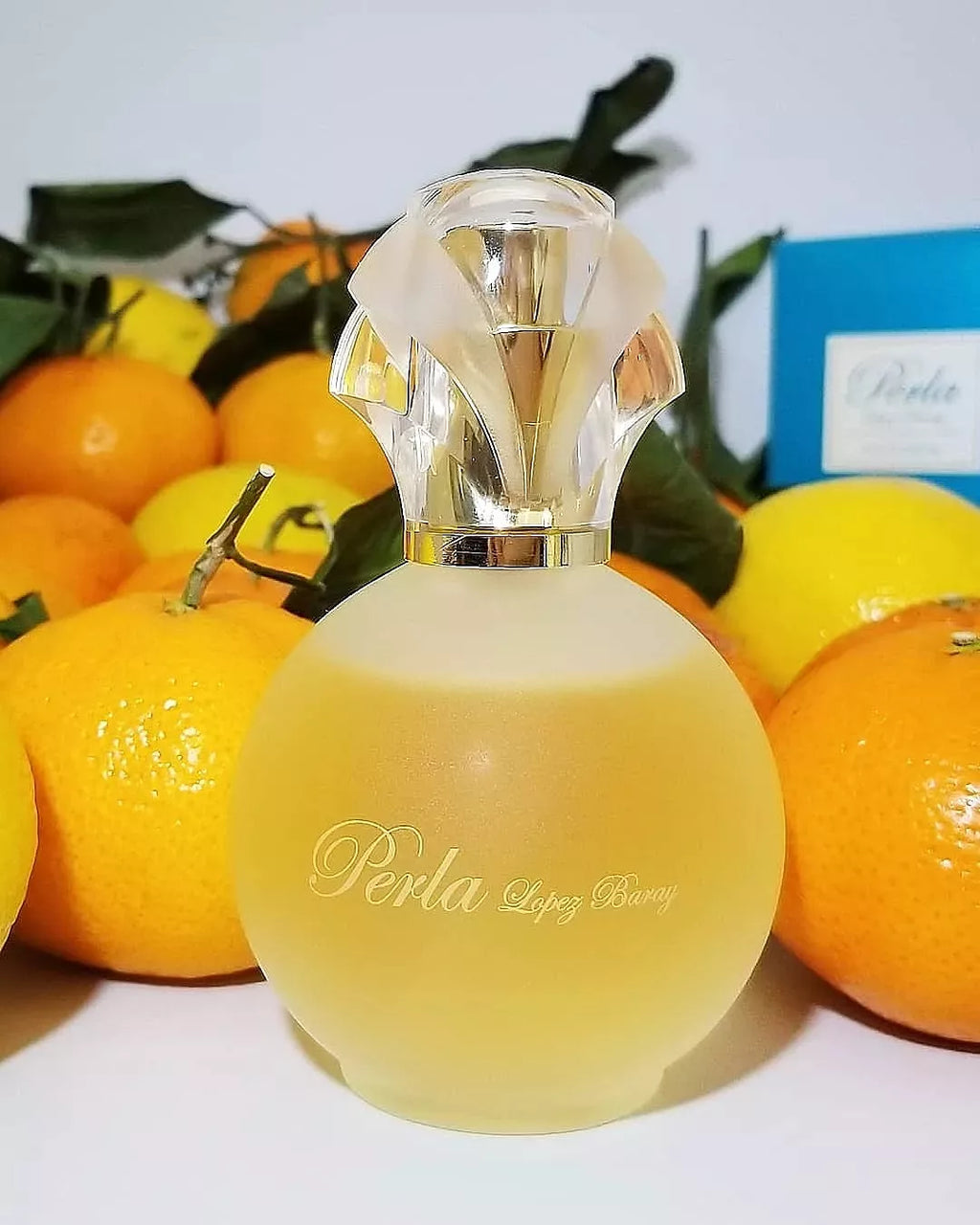 Perla Lopez Baray Signature Eau De Parfum Spray 4oz 003 - Poppy & Pearl Edit